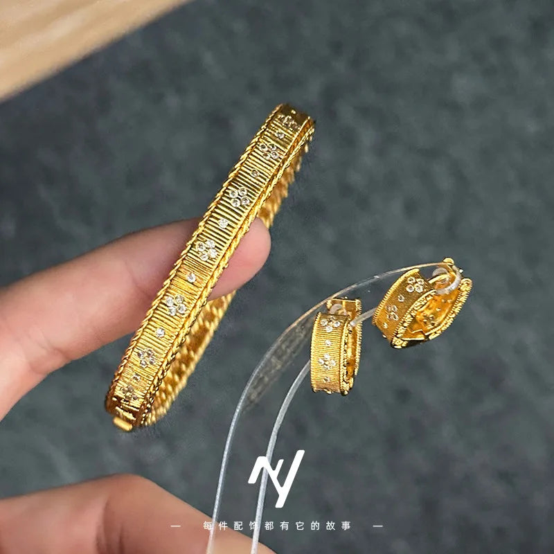 AU999 Real Gold Bracelet Four Leaf Clover Design For Women